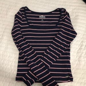 Hollister Must-Have Collection long sleeve